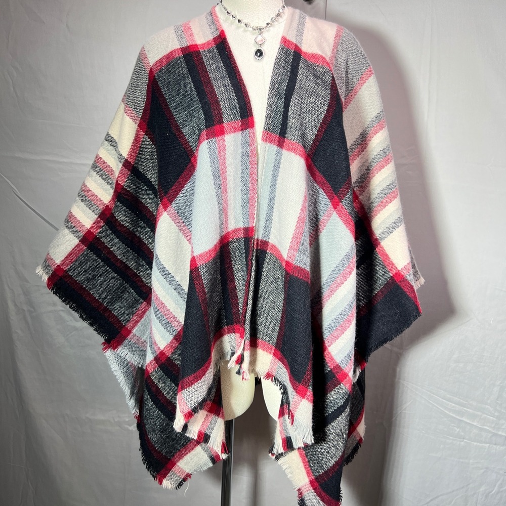Do Everything In Love Plaid Fringe Poncho Wrap Shawl Cape One Size Cozy Soft